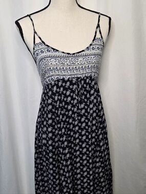 American Eagle Outfitters Black and White Printed Maxi Sundress